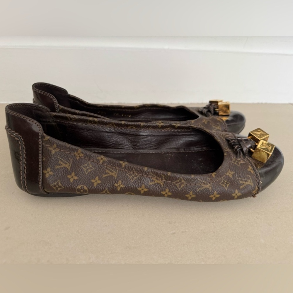 Louis Vuitton Flats. EU 38 1/2